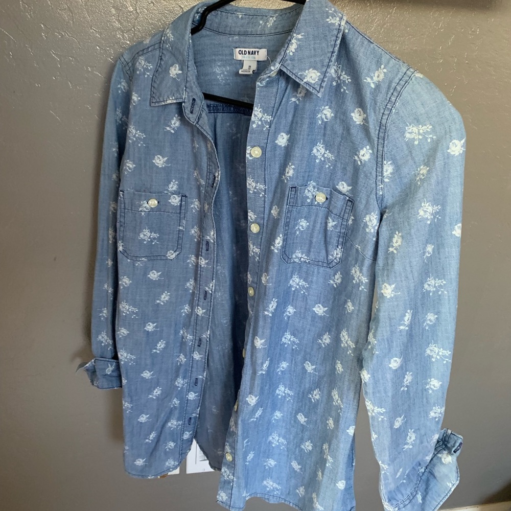 Floral “Denim“ Button Up - Picture 6 of 6